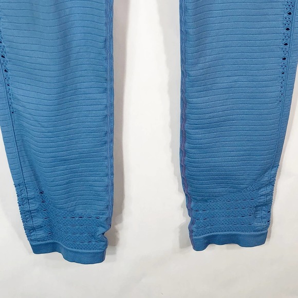 GymShark Small Leggings Energy Seamless Cropped Blue Stone Eyelet High Waist 567 - Picture 4 of 8